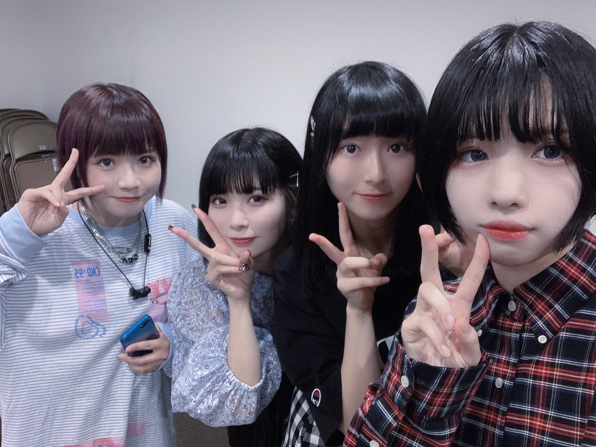 バリバリのアイドルだったから高２でも垢抜けてらっしゃるわ Carry Loose結成 4人目のメンバーは元アイルネの ユメカ ナウカナ Wackまとめ D